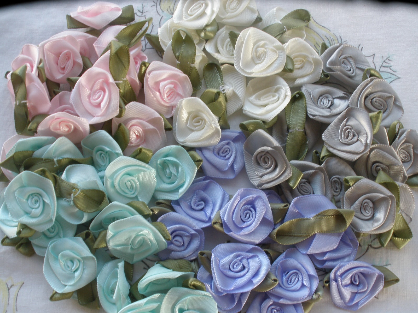 24 Mini Ribbon Flower BOWS 1" Craft Supplies Embellishment Pink/Green/White 