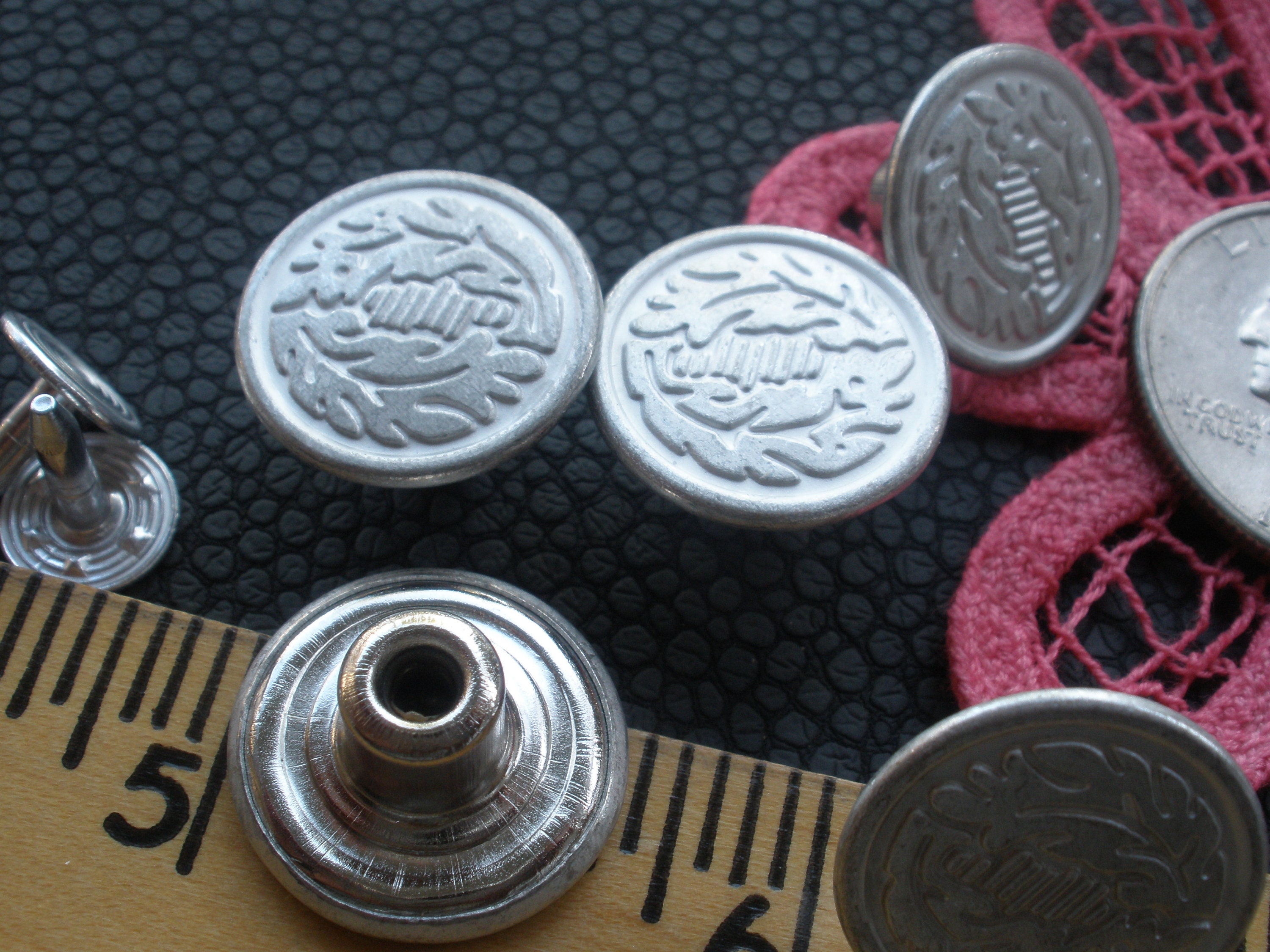 17mm Matte Silver Color Metal Tack Buttons Leaf Pattern No Sew 