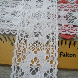5 or 10 yard cuts Bright white Cotton Flower insert Lace Trim 2&quot; wide bobbin applique crochet cluny lace picot chevron edge retro gorgeous