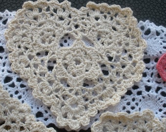 Small Ecru Crochet flower center heart Applique 3 inch dream catcher doily natural color Embellish T-shirt cotton jean jacket patch 3 hearts