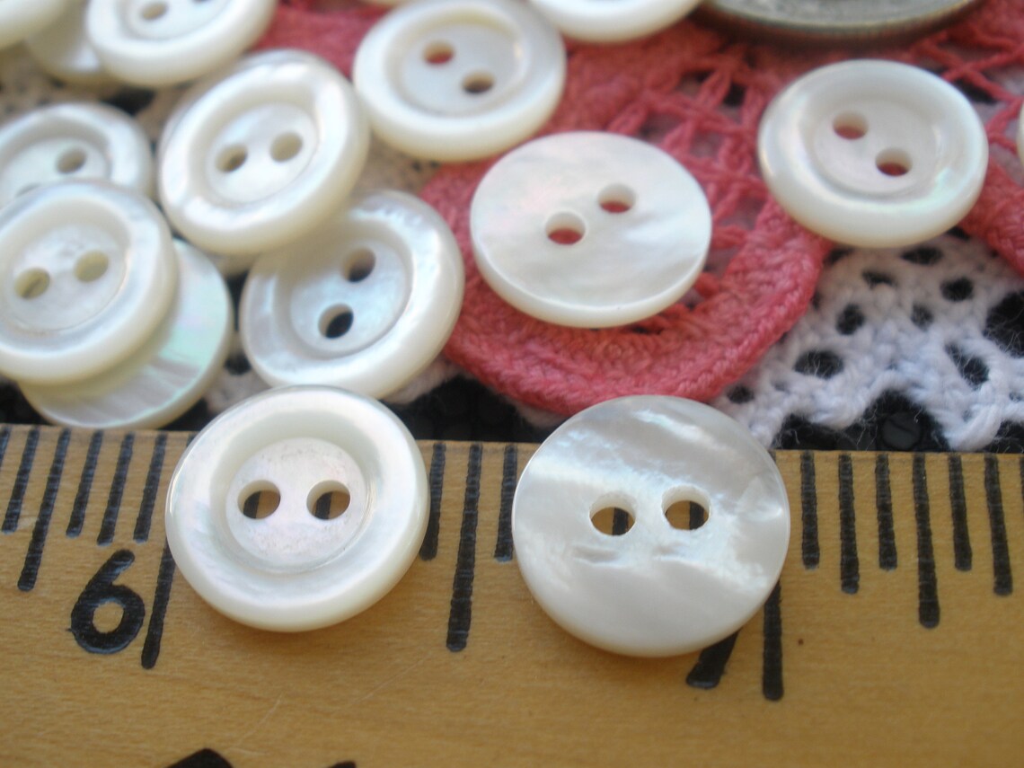 11MM Wide Rim Real Shell Buttons Pearly White Carved MOP 18L 2 Hole Sew ...