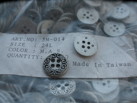 Silver Metal Buttons 4 PIECES / Antique Silver Buttons/ 1/ 25mm
