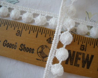 Ivory or Black flat pom pom trim 14MM 9/16" pom poms boho bobbin lace retro edging insert Tatted look flat circle off white