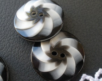 23MM Carved Flower Plastic Buttons Black & White 2 hole sew on embellish knit sweater crochet 6 buttons