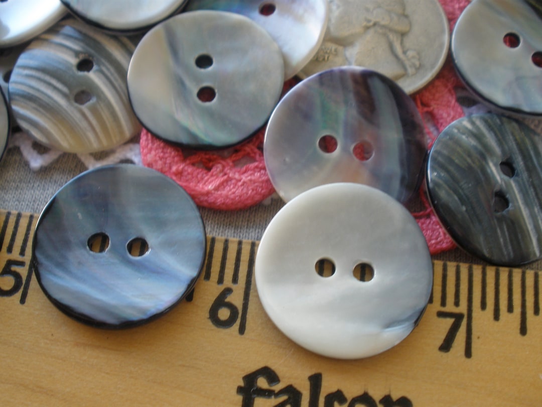 Blueberry & Cream MOP Shell Buttons 20MM 32L 13/16