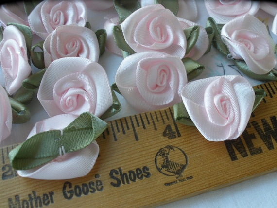 Ribbon Roses Tutorial - The Sewing Directory