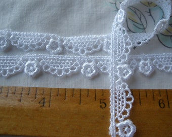 White Venise Flower & Scallop Lace Trim 3/8" wide scrapbook craft embellish wedding bridal floral 10MM edging Venice nylon dainty doll lace