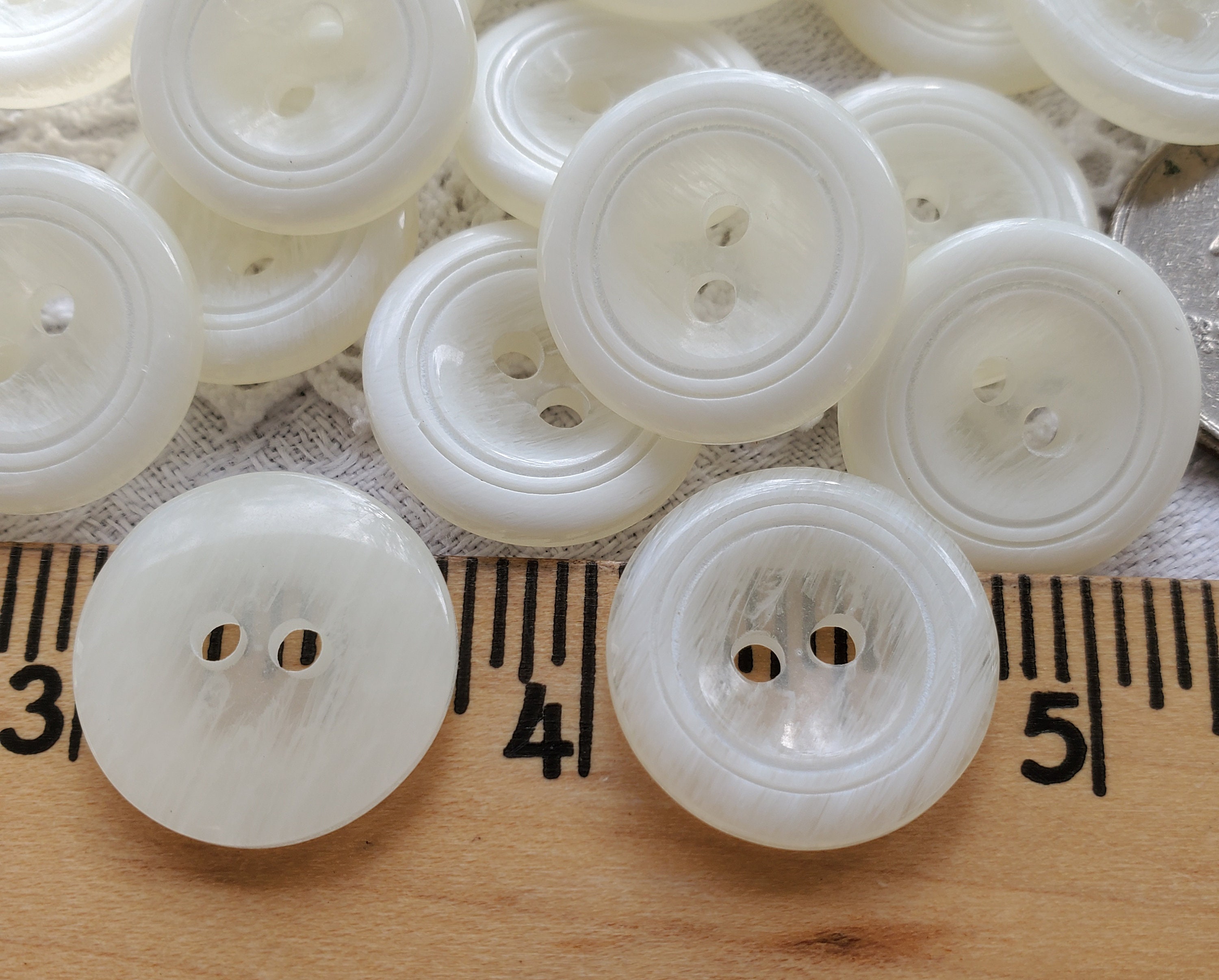 Cool Vintage Streaky White Translucent Plastic Buttons 3/4