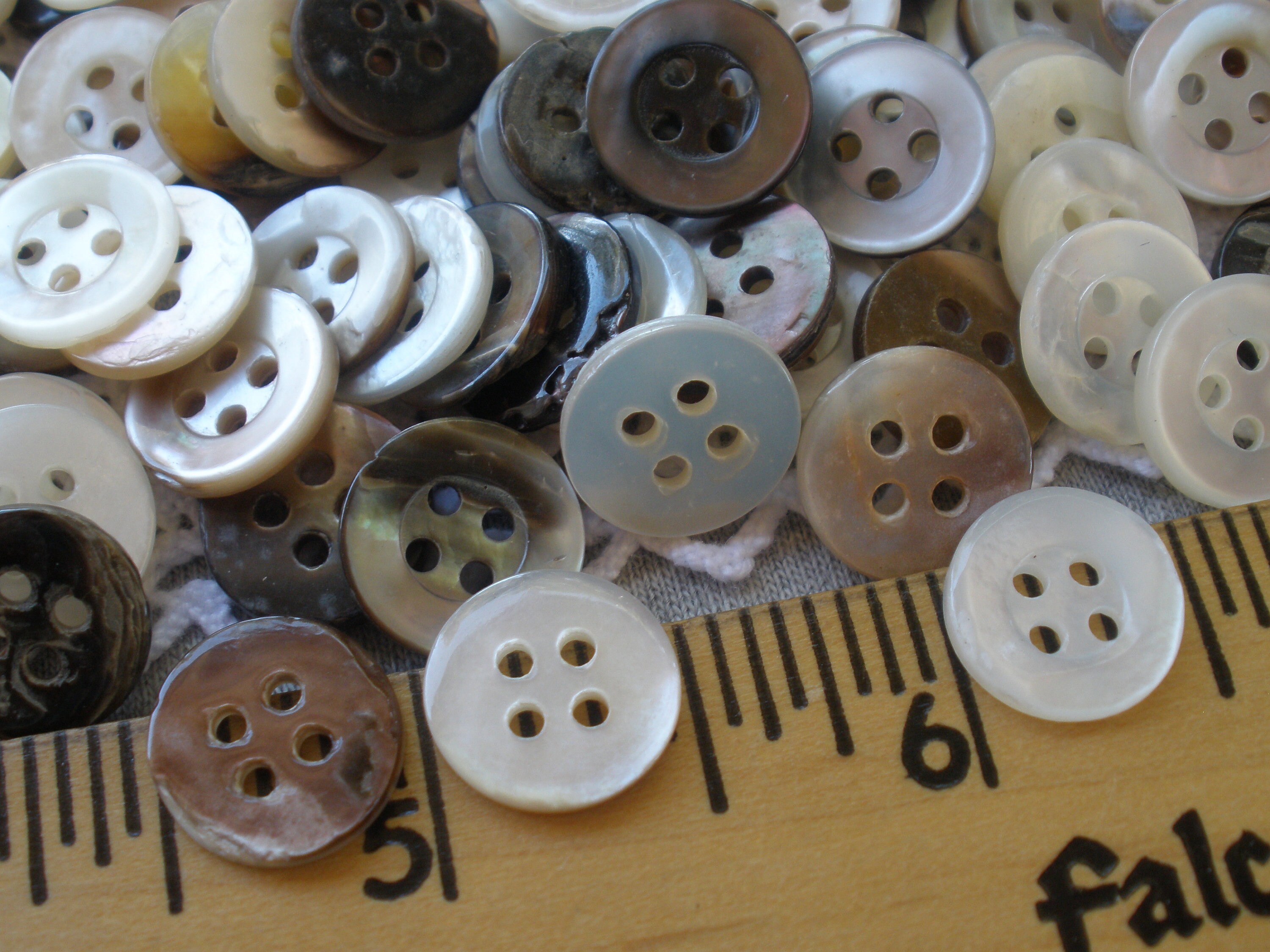 Buttons & Closures Vintage Real Shell Shirt Buttons 12MM 19L bright ...