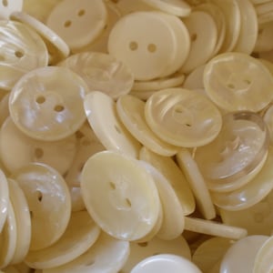 Cool Vintage Pearly Cream & White Buttons Craft 11/16" (18MM 28L) Plastic Pearlescent 2 hole sew on 24 pieces crafts pearly bulk