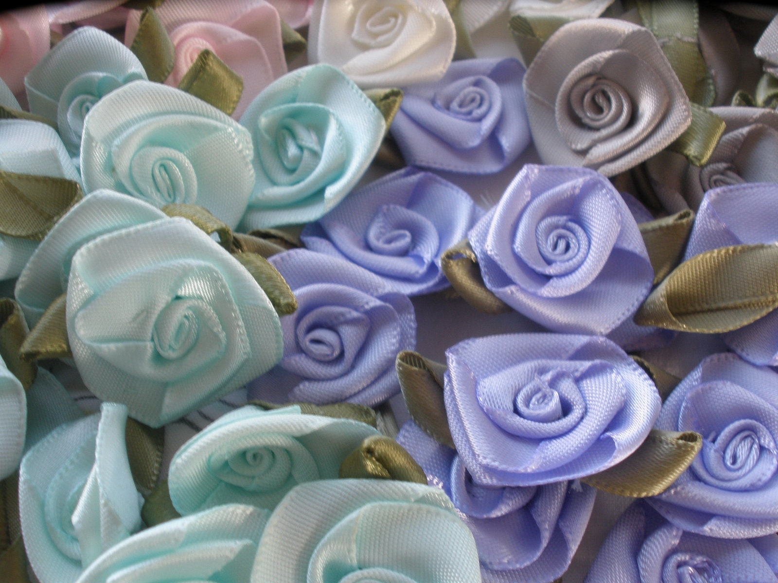Satin Ribbon Flowers Light Pink 1.25