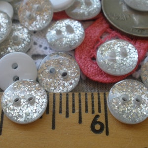 Silver Glitter clear Resin white plastic 11MM Buttons 18L 2 hole sew on scrapbook sew on crafts crystal wedding jewelry clasp 1.5mm holes