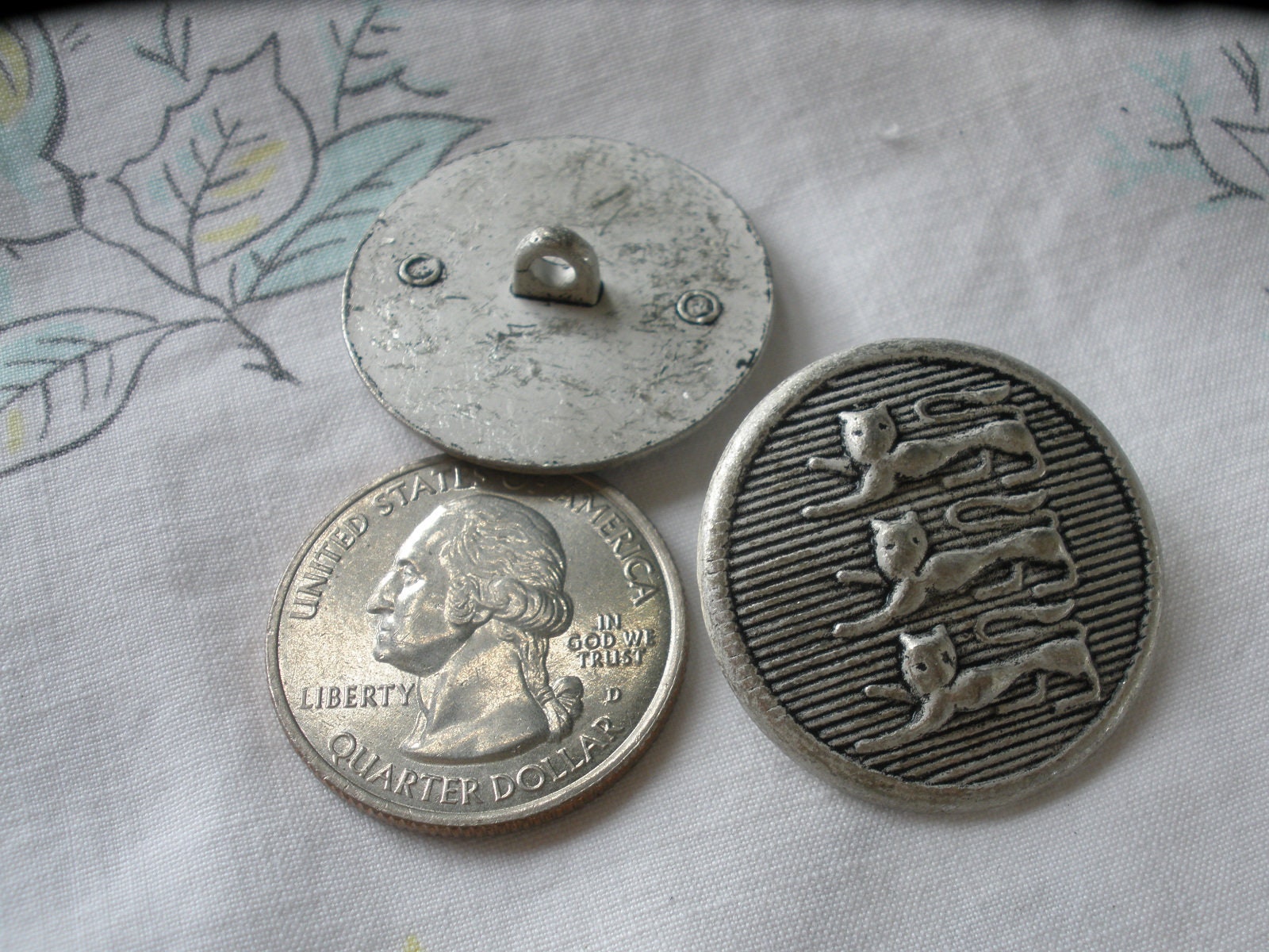 Lot De 3 Boutons Anciens Gris Style Duffle Coat - Dimensions 3.6x1.2 Cm - Pour Couture, Artisanat, Customisation - Occasion