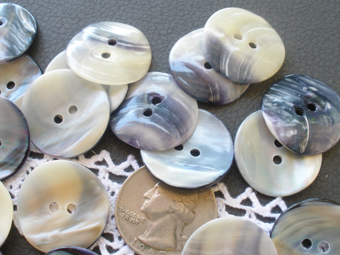 Blueberry & Cream MOP Shell Buttons 22MM 36L 7/8