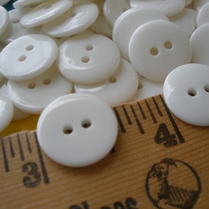 15MM Ivory white Buttons Plastic 23L 2-hole sew on 24 pcs wedding bridal bag paper tag supply shiny flat back 1mm holes jewelry clasp bulk