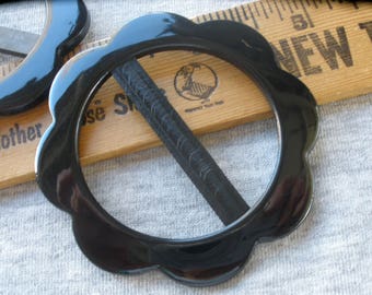 White Oval Plastic Buckle Scarf Slide 2 display picture 3