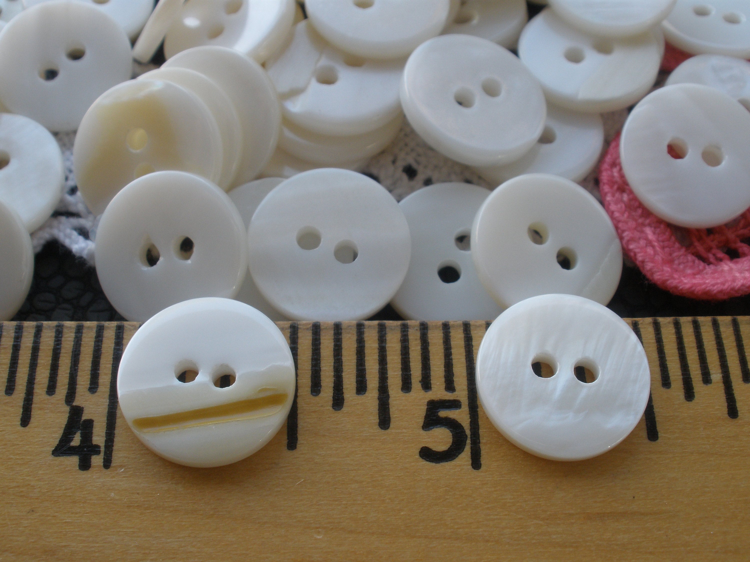 Thick Freshwater Shell MOP Buttons Pearl Milk White 20L 1/2