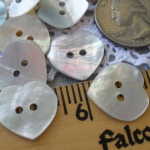 Heart Shape 17.5MM MOP Shell Buttons Natural Pearly 11/16" buttons size 28L 2 hole sew on Agoya craft scrapbook Mother of Pearl