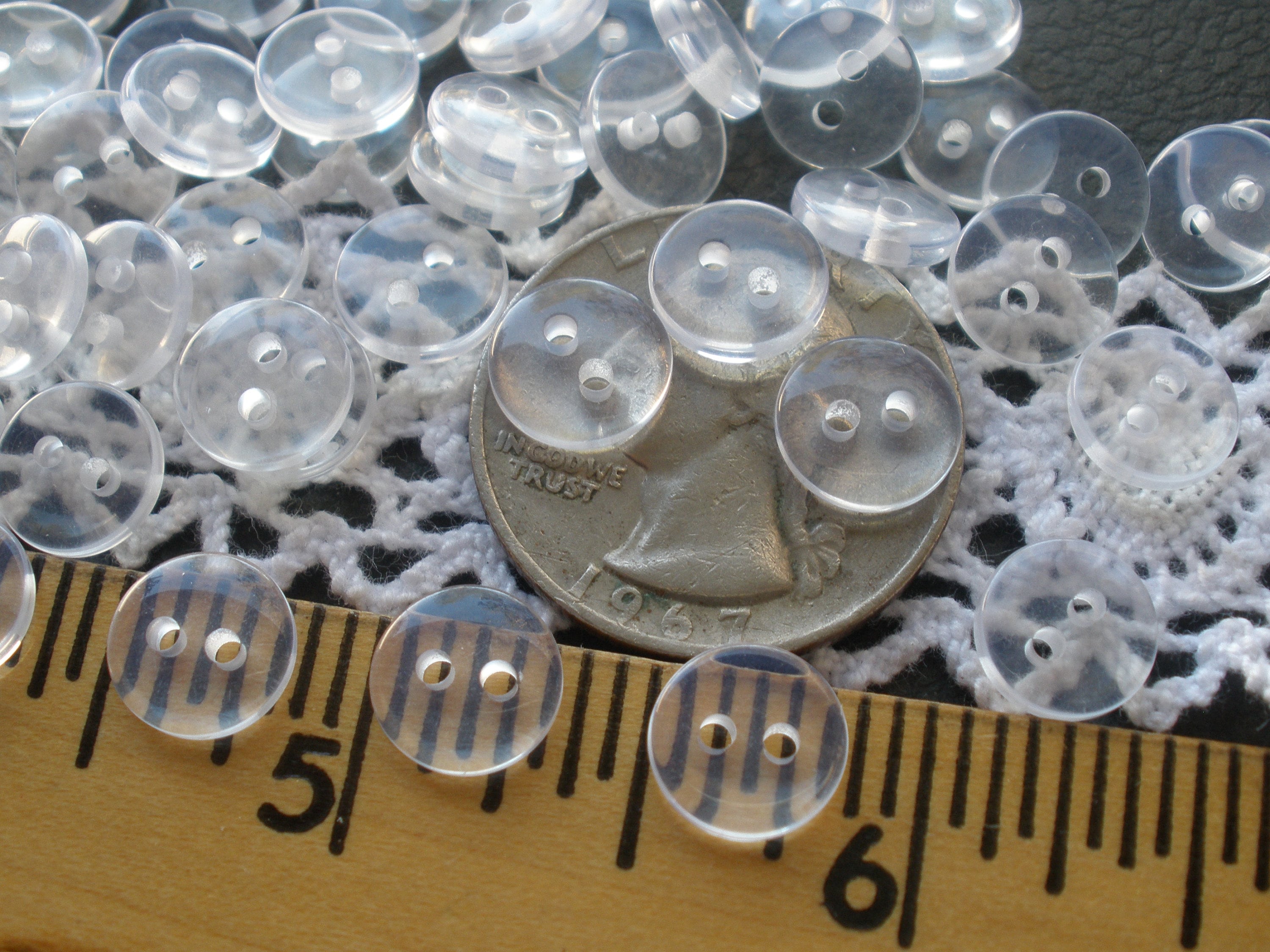 NEW LOT OF 100 CLEAR WHITE COLOR 9/16 INCH 2 HOLE BUTTONS 