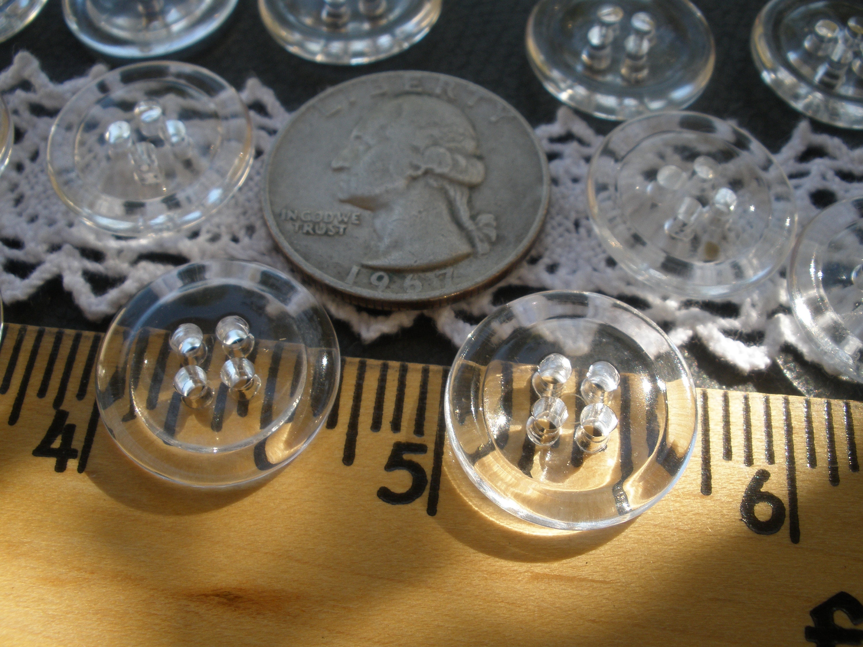Cool Clear Buttons 11/16 Cool Clear Buttons 11/16