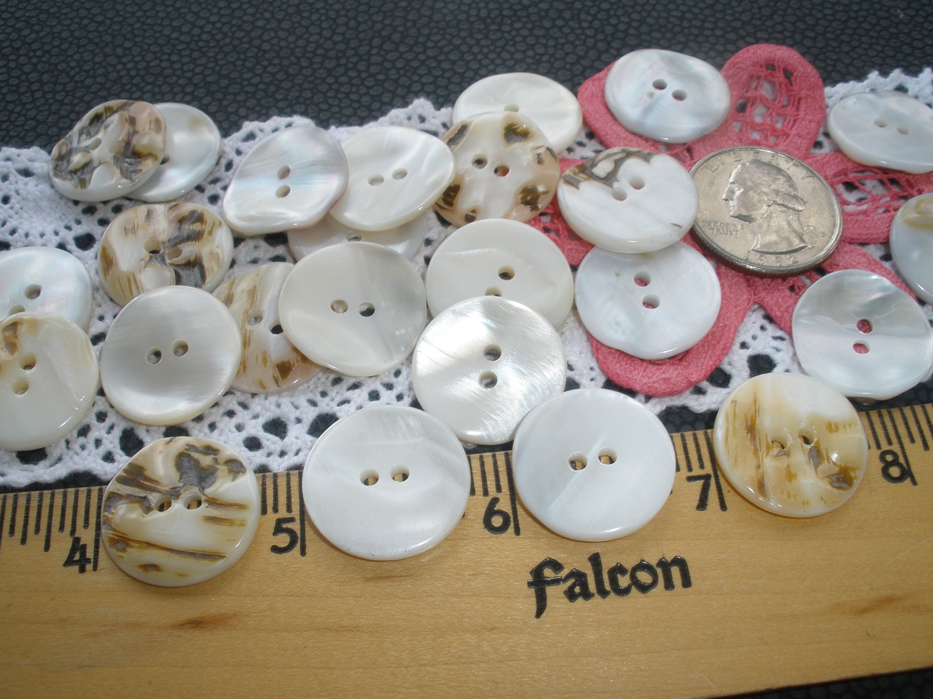 20MM Real Shell Buttons Pearly White to Light Beige Thick Textured 13/ ...