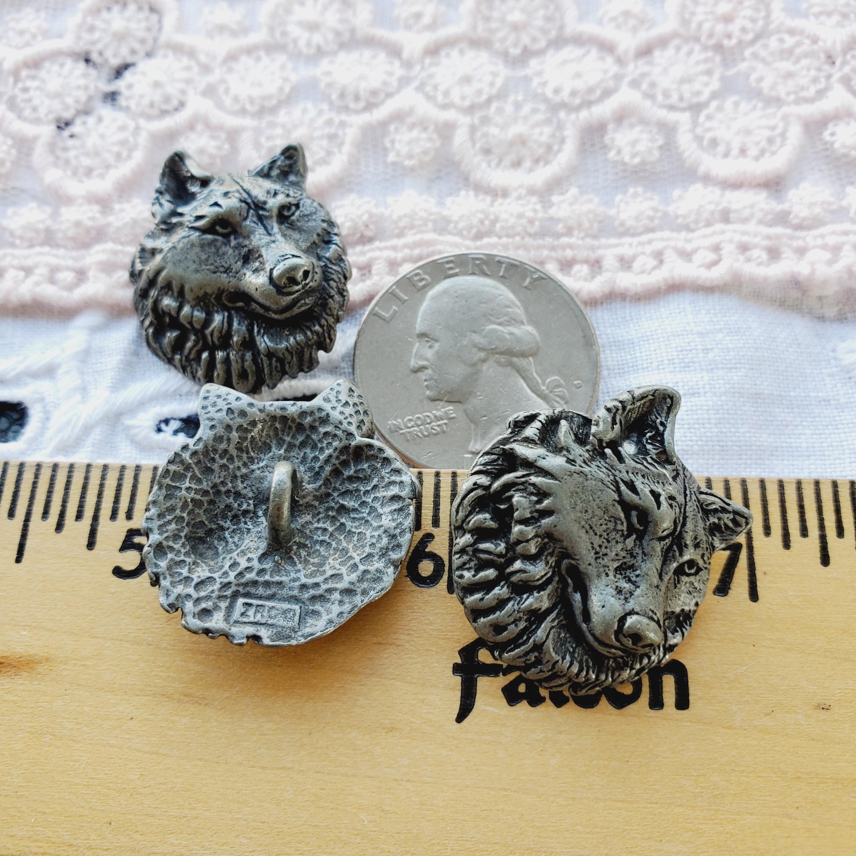 Amazing Metal Realistic Wolf Head Buttons Shank 25MM 1