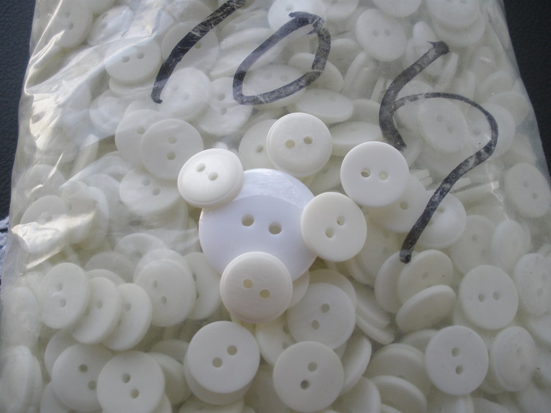 Bulk Buttons 1 Gross 15MM Ivory White Plastic 23L 2-hole Sew on