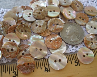 Boutons en coquille d'ormeau de 15 mm, naturel 5/8 po. 24 L, rose nacré, arc-en-ciel, couture, 2 trous, couture en vrac, gros trous, épais, ondulés