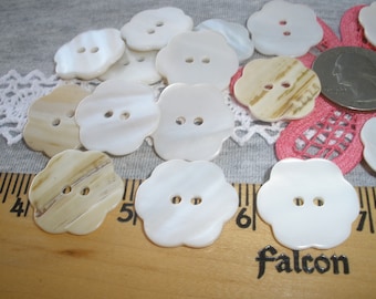 Flower Shape MOP Buttons Classic 22MM polished white real shell 36L 7/8" green back embellish knit crochet sweater fashion Mother of Pearl