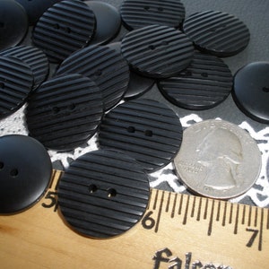 22MM or 25MM textured carved matte black plastic buttons 36L 7/8" 40L 1 inch 2 hole sew-on crafts headband bulk supply embellish knit immagine 4