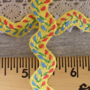 Bordado algodón Featherstitch Ric Rack Trim Amarillo rojo verde azul Ric Rack 9/16" vintage pequeños tulipanes adorno floral