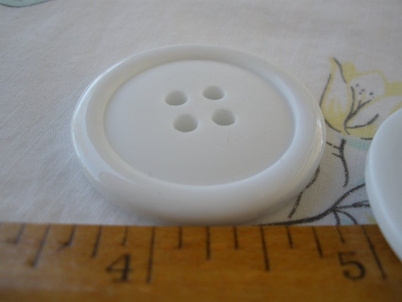 38mm White Rimmed 4 Hole Button - Totally Buttons