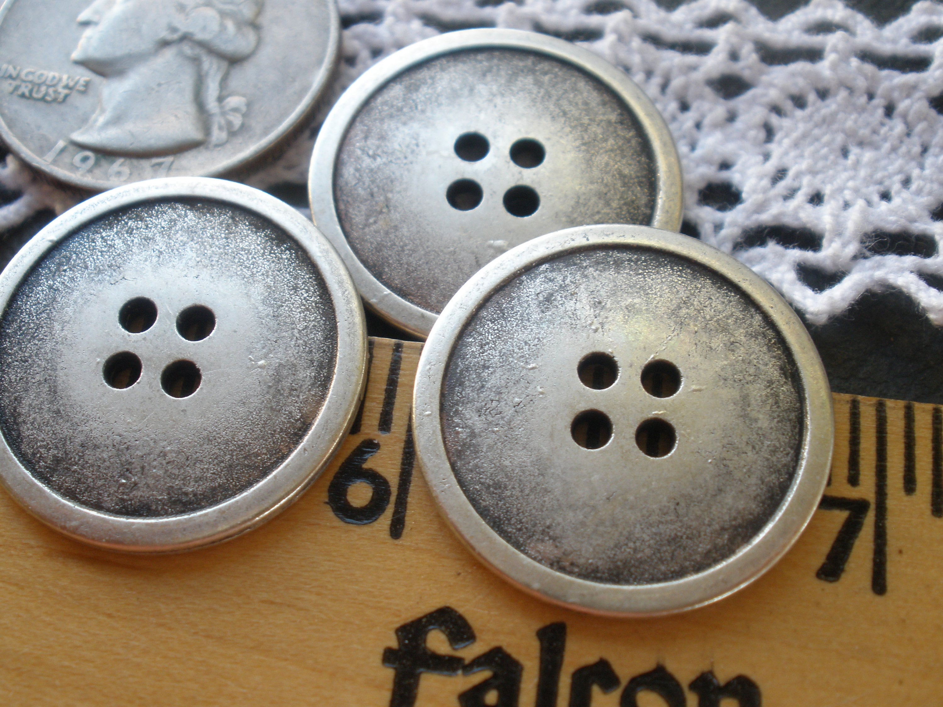 Shiny Silver Chrome Metal Coated Buttons 14 Mm 9/16 22L Metallic /  Metalloid 2-hole Flat Round Classic Look Vintage Buttons B203 -  Hong  Kong