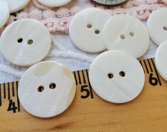 Botones De Concha De Nácar Teñidos En Tono Dorado, 22 Mm, 36 L, 7/8", Perlados, 2 Agujeros Para Coser, 6 Piezas, Concha Rústica Curvada, Agujeros De 2 Mm, 1 Mm A 3 Mm De Grosor - España