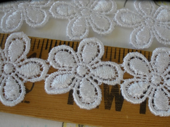 Nylon Lace Edging FREE UK P/&P Two Widths Daisy Flower Pattern