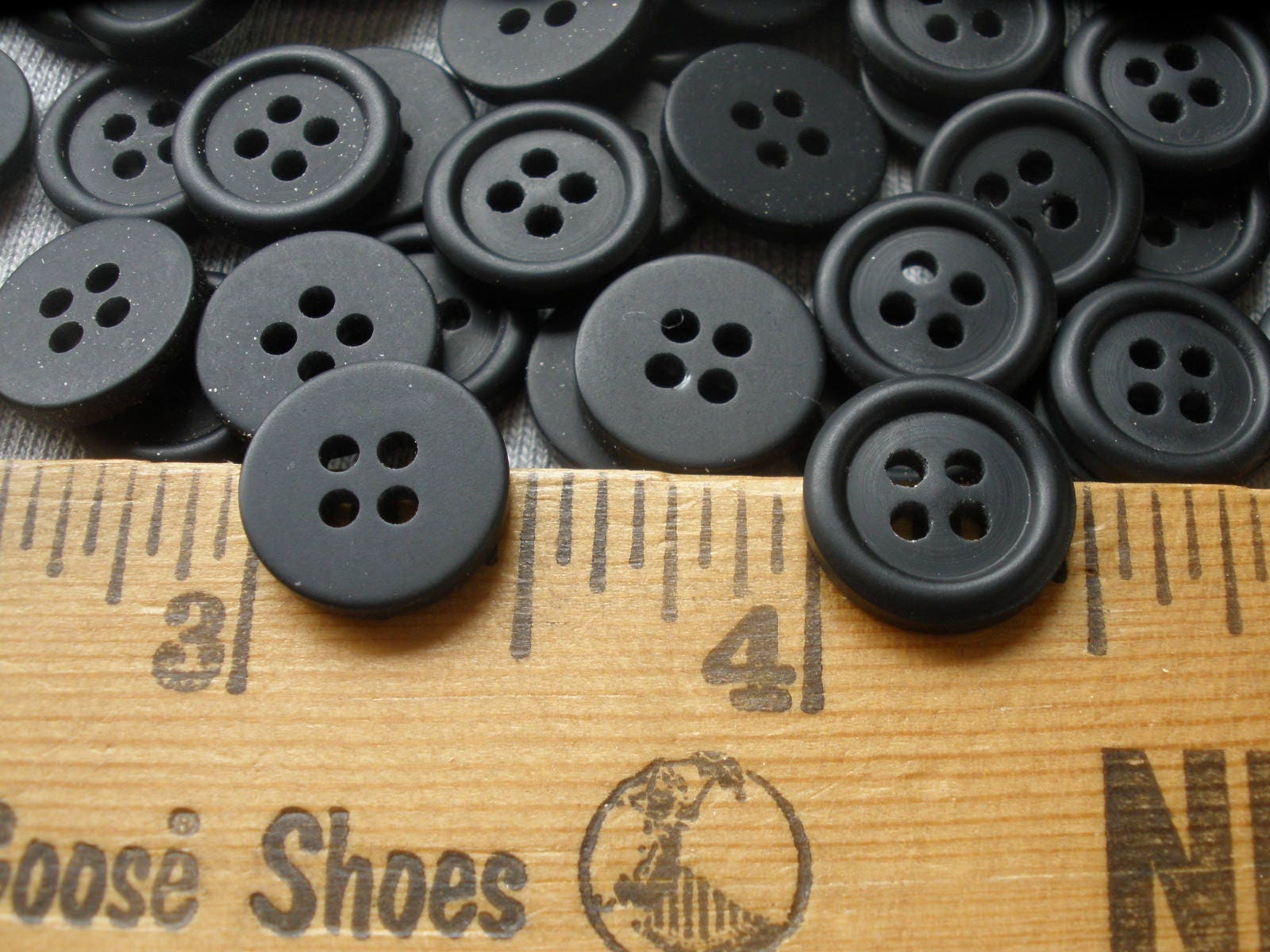Plain Clear Buttons - 12mm – ANTHILLfabrics