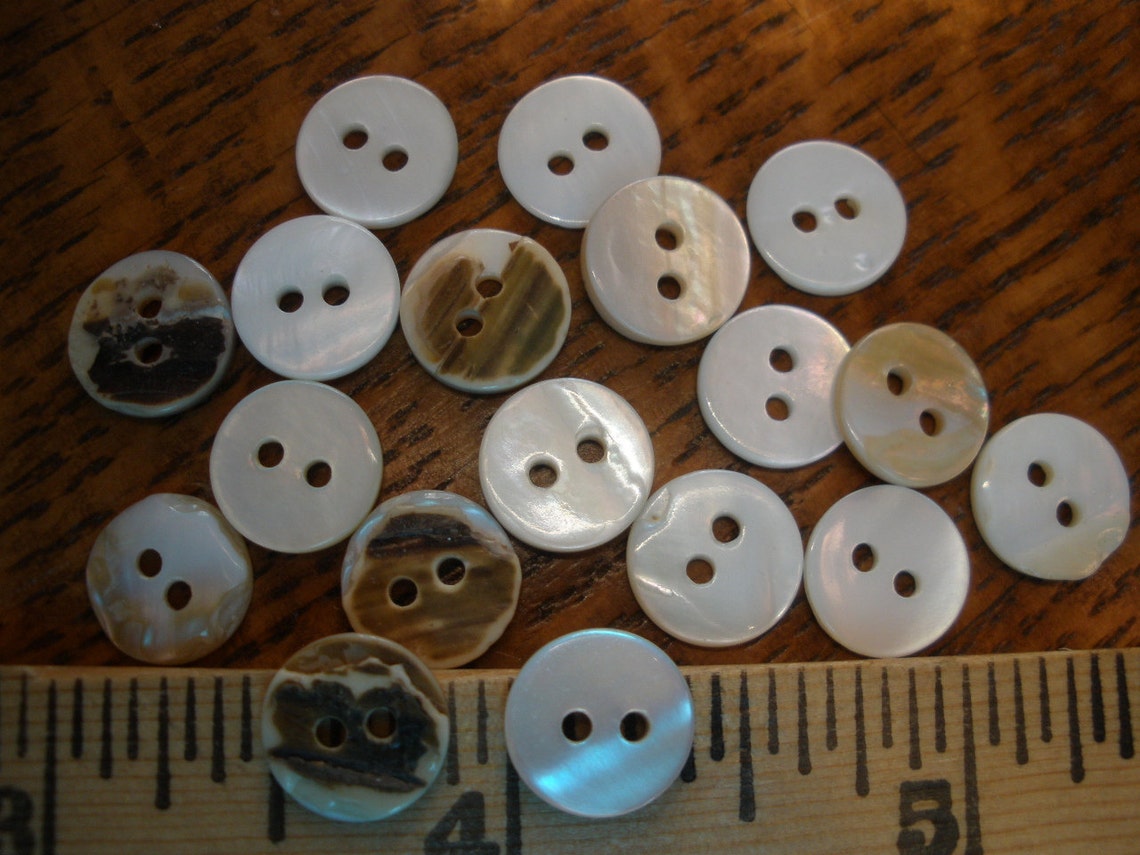 Cool Real Pearly White Shell Buttons 18 each 3/8 16L | Etsy