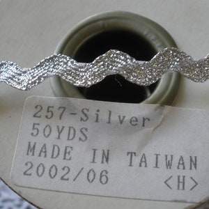 50 Yards Silver Metallic small Ric Rack 8MM 5/16&quot; Sewing Crafts Scrapbooking Rick Rac gift wrapping embellish crazy quilt Made Taiwan