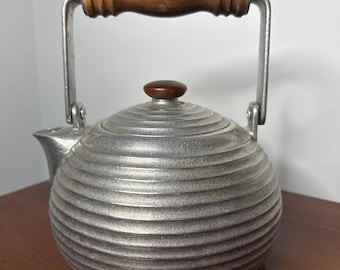 Vintage Wilton Armetale Severn Tea Kettle | Beehive Aluminum Teapot | Ben Seibel Design | MCM Mid Century Modern Style | Metal Kitchen Decor