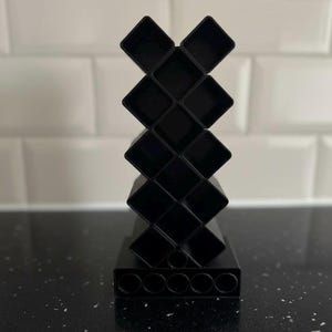 Geometryczna wieża na szminki | Nowoczesne przechowywanie kosmetyków (14 szminek + 5 konturówek) zdjęcie 6