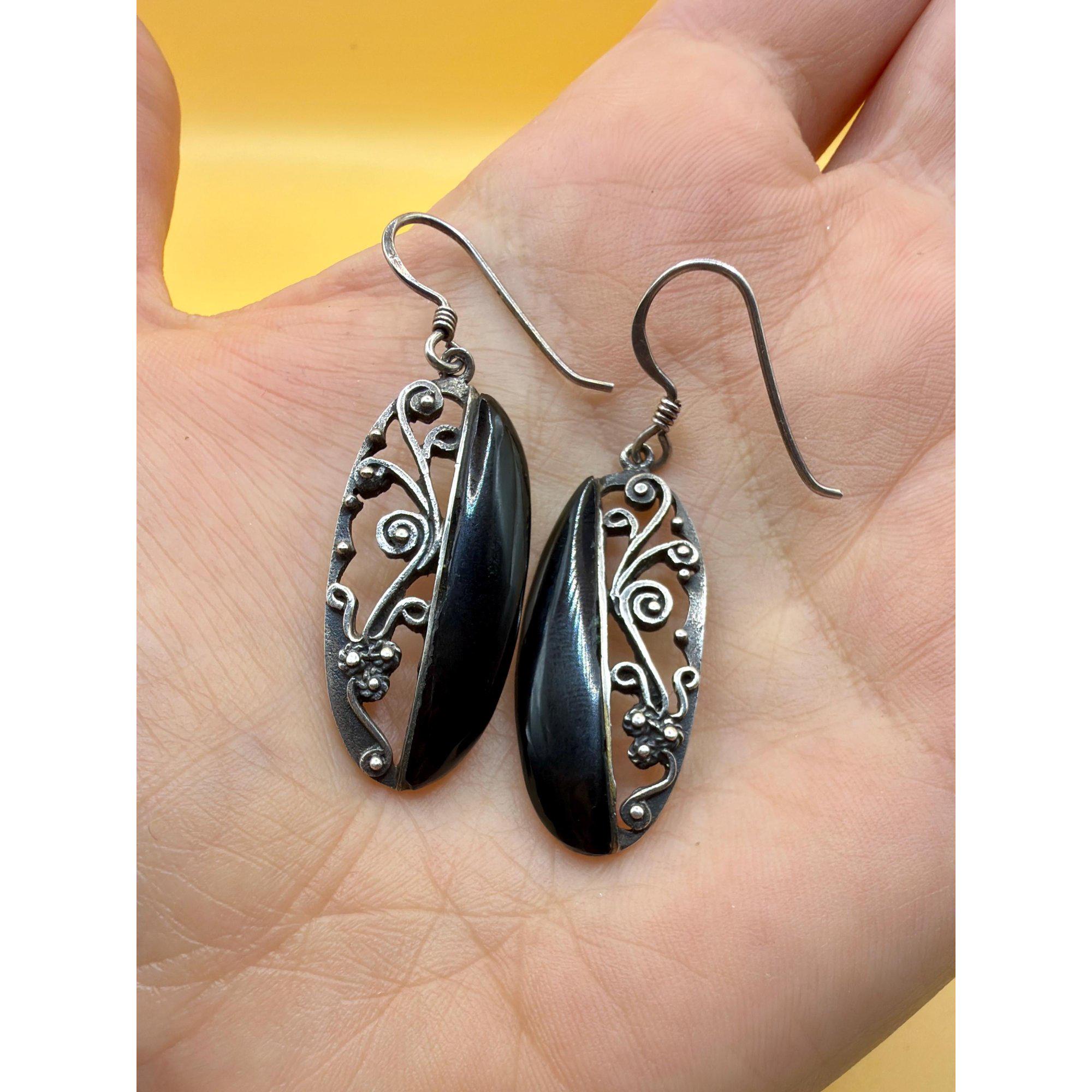Vintage Sterling Silver Onyx Dangle Earrings145