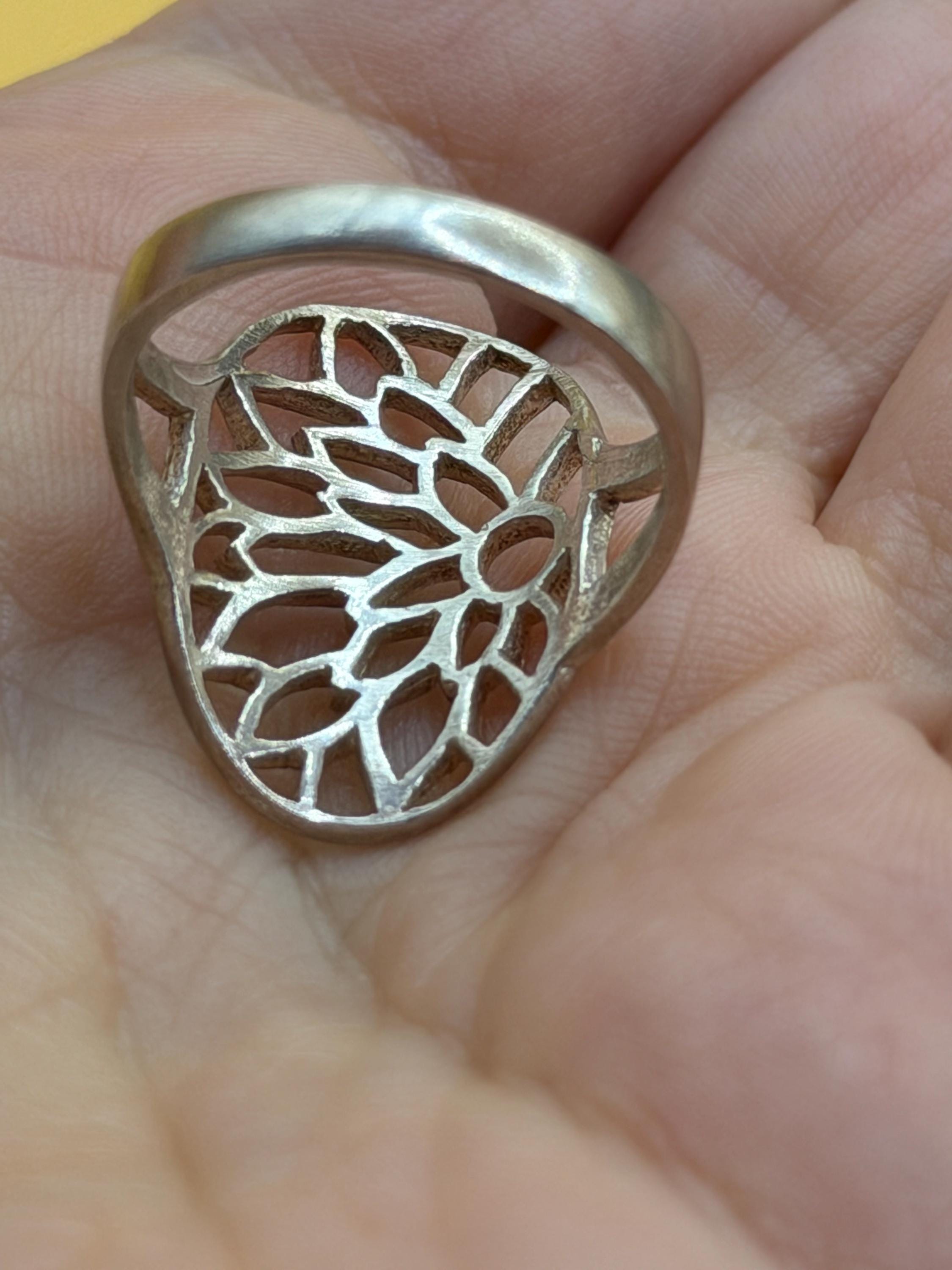 Floral Sterling silver ring Uk size P image 4