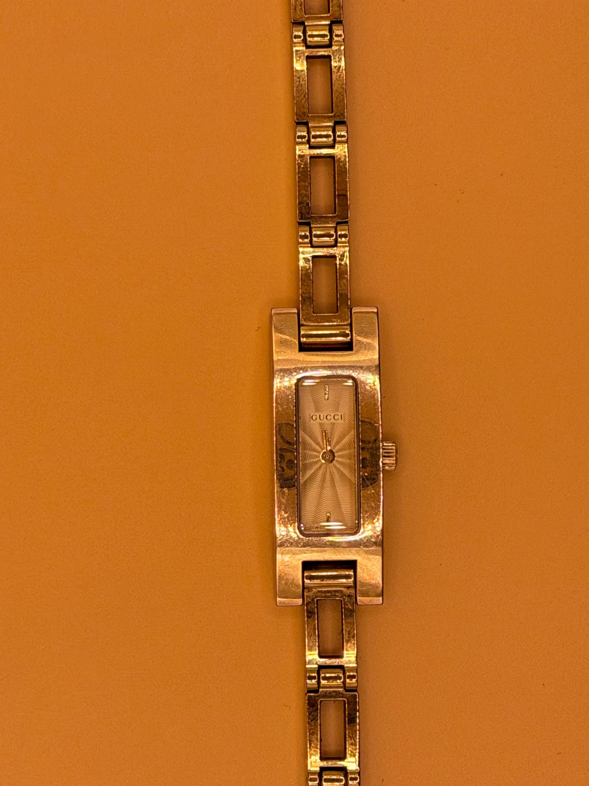Gucci 3900L Gold Sunburst Dial Quartz image 2
