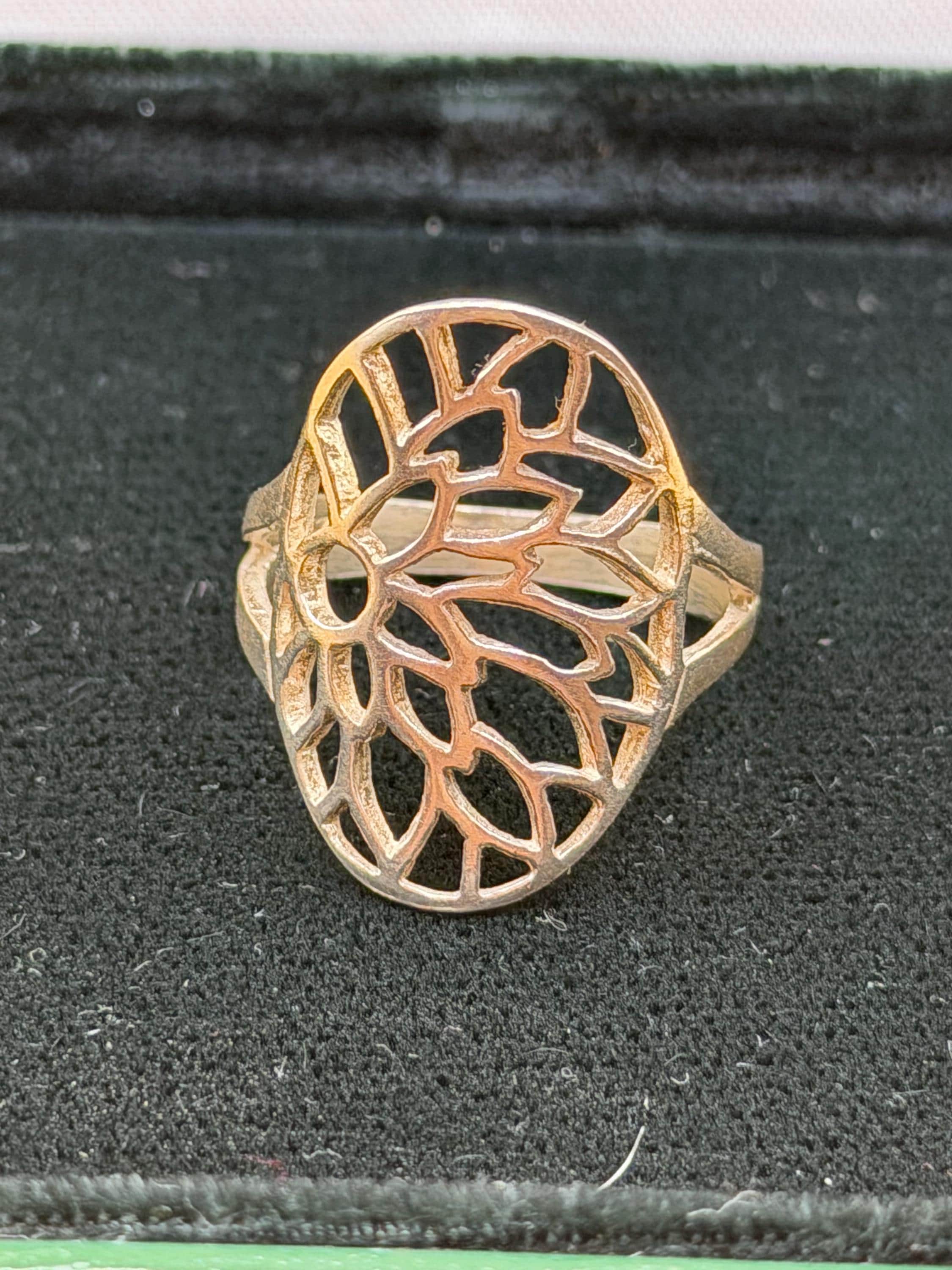 Floral Sterling silver ring Uk size P image 7