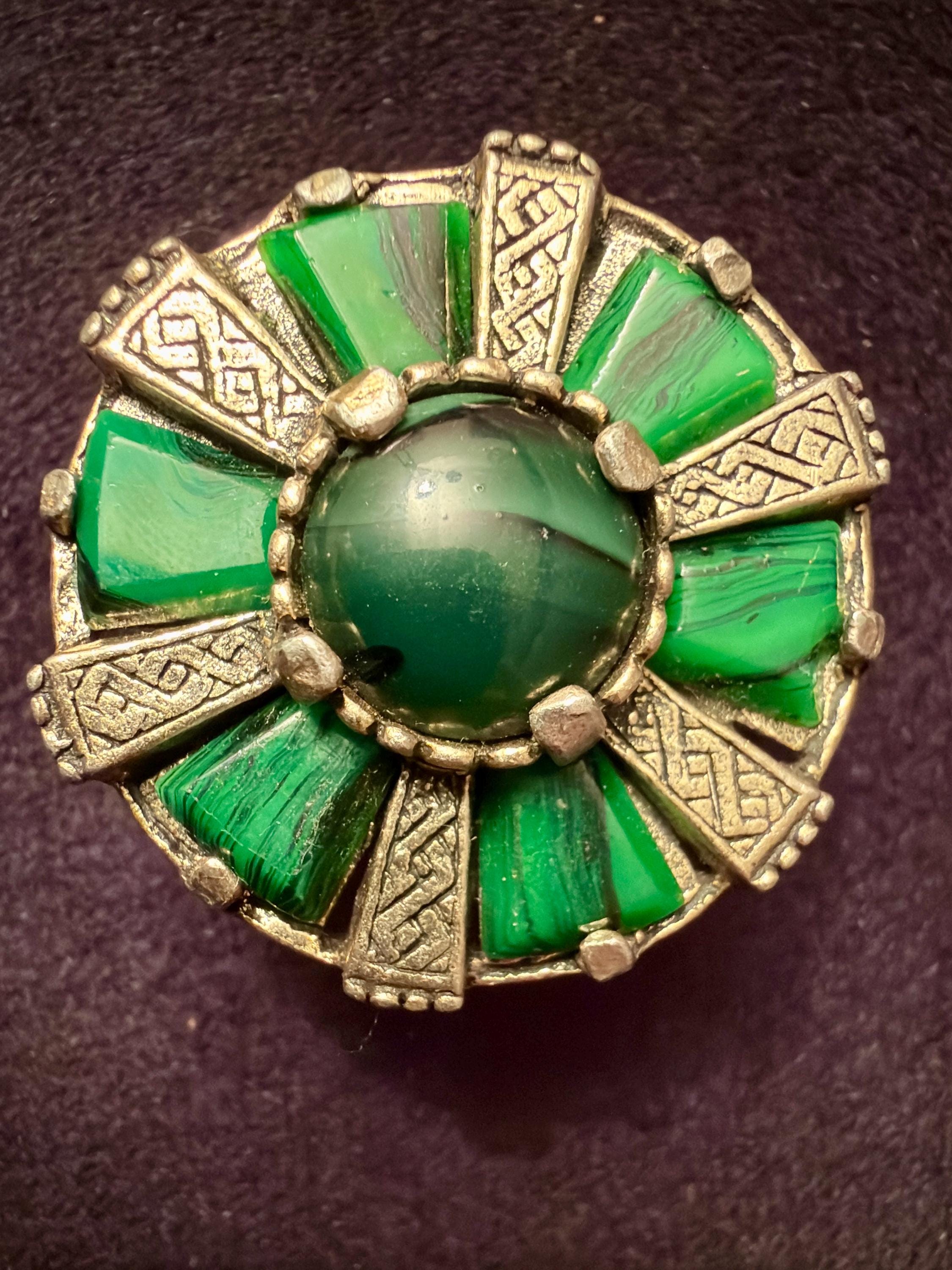 Vintage Miracle Celtic Ring Round Green Stones Scotland In Size I image 7