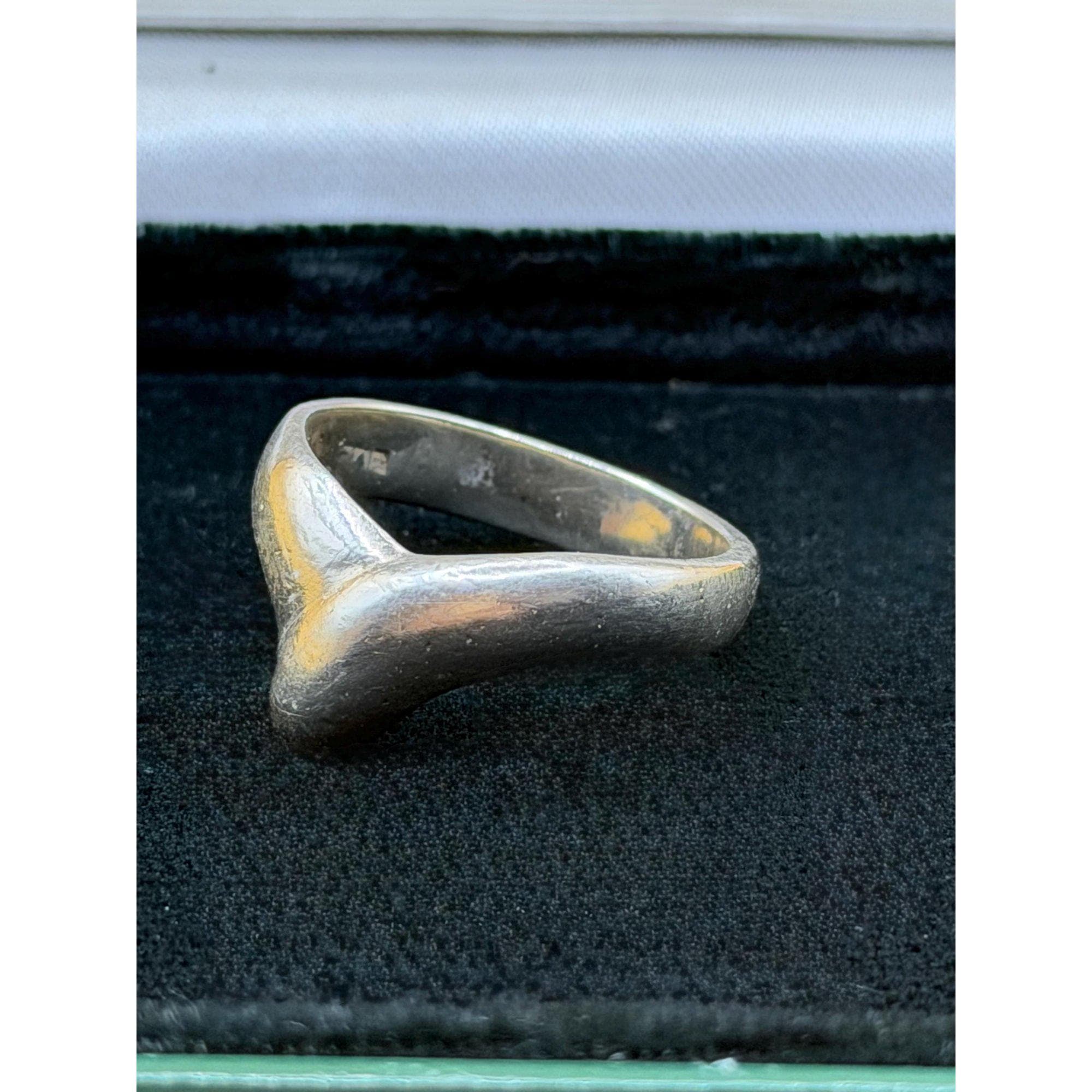 Vintage sterling silver ring Uk size S140