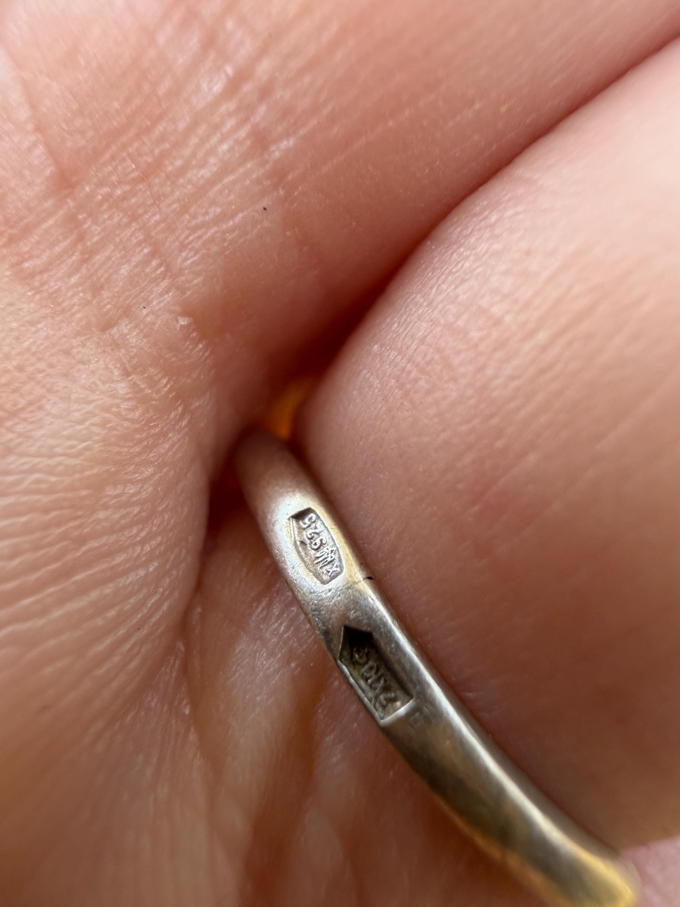 Vintage Sterling Silver Ring with Sparkling CZ (UK Size J) image 4
