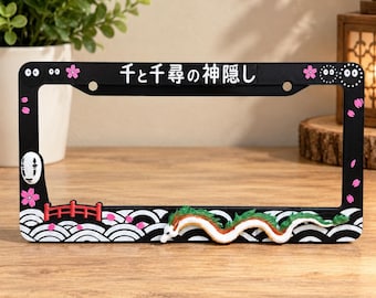 Marco de matrícula de metal con diseño de duendes de hollín de Studio Ghibli, impreso en 3D – Pintado a mano – Accesorio único para coches, regalo personalizado para exposiciones de coches