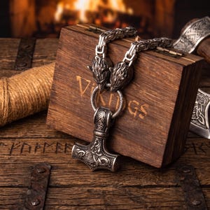 Men's Viking Wolf Head Thor's Hammer Necklace, Stainless Steel Mjolnir Pendant, Norse Pagan Amulet, Nordic Jewelry Gift for Him