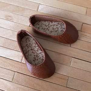Básic Shoes Brown for Minifee Moe on Box